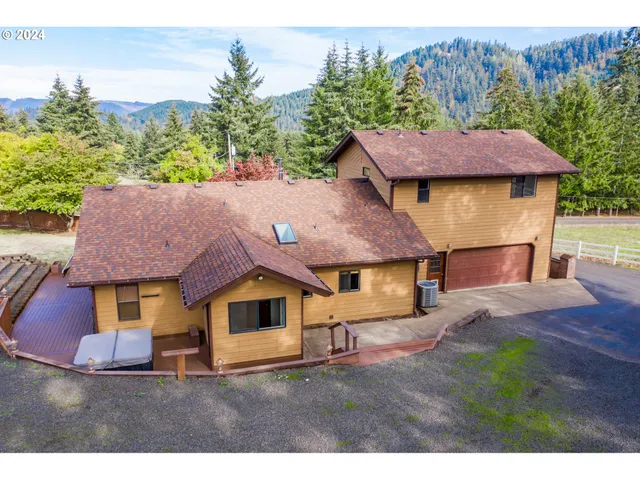 $825,000 | 42002 Cut-Off Drive, Lebanon, OR 97355