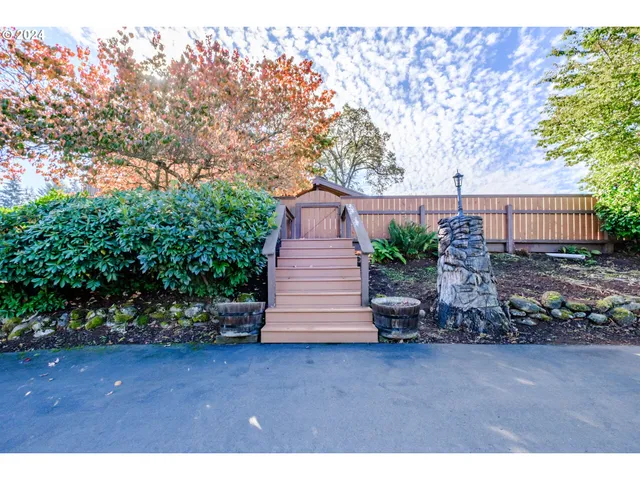 $825,000 | 42002 Cut-Off Drive, Lebanon, OR 97355