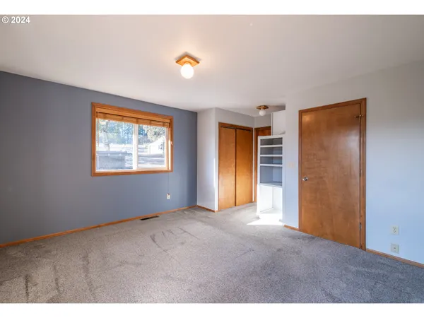 $799,000 | 42002 Cut-Off Drive, Lebanon, OR 97355