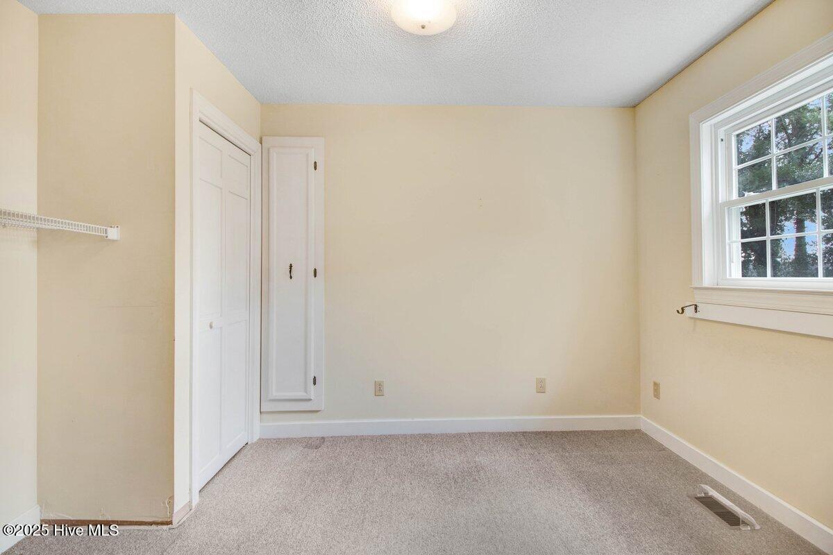 821 Oberry Road Dudley, NC 28333 - Photo 23 of 29 Laundry Room