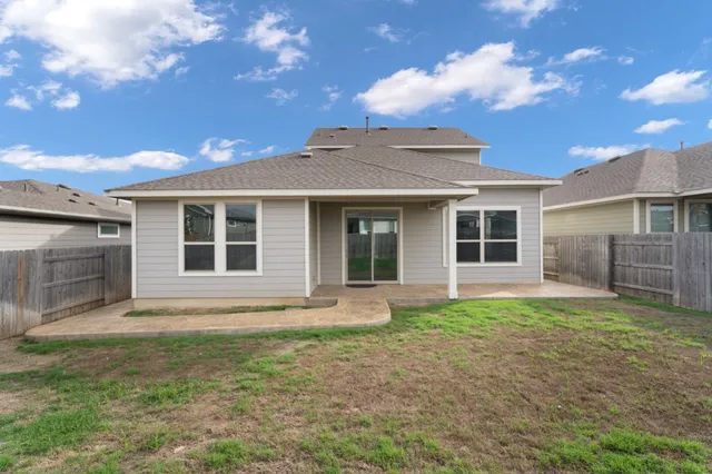 $2,350 | 8301 Turnberry Lane, Austin, TX 78744