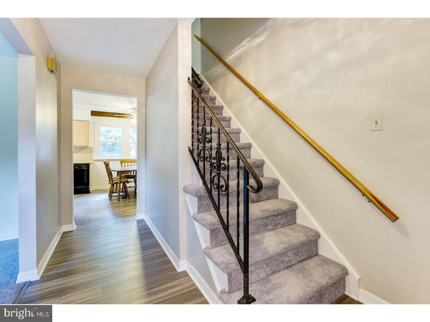 369 Holly Road Marlton, NJ 08053 - Photo 2 of 25 Foyer