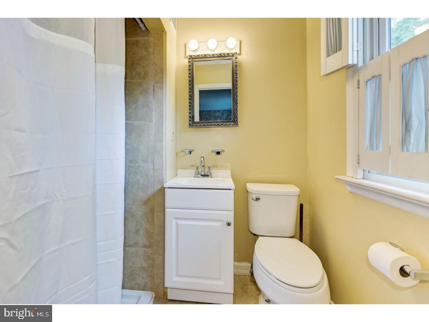 369 Holly Road Marlton, NJ 08053 - Photo 15 of 25 Master Bathroom