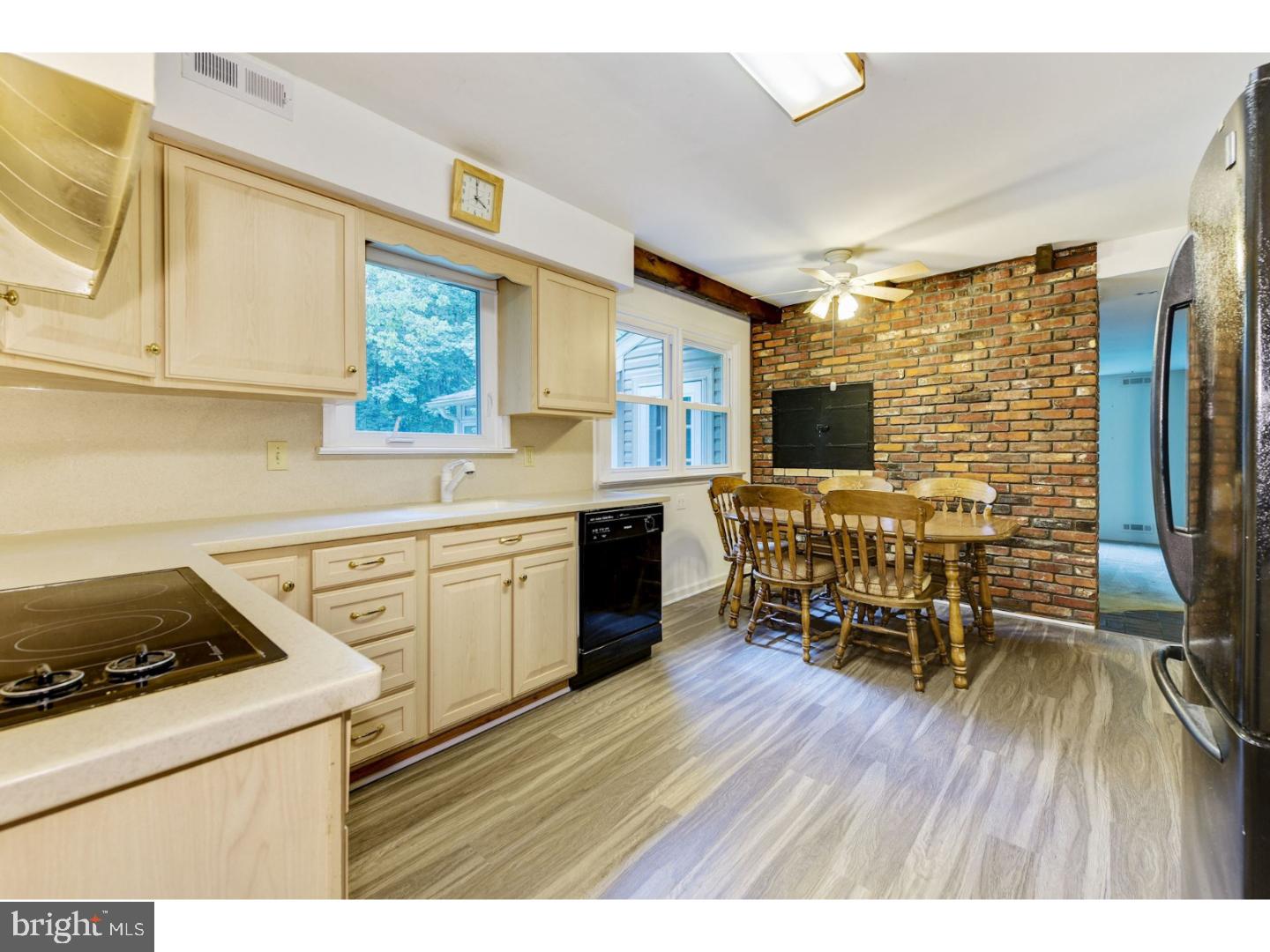 369 Holly Road Marlton, NJ 08053 - Photo 6 of 25 Kitchen