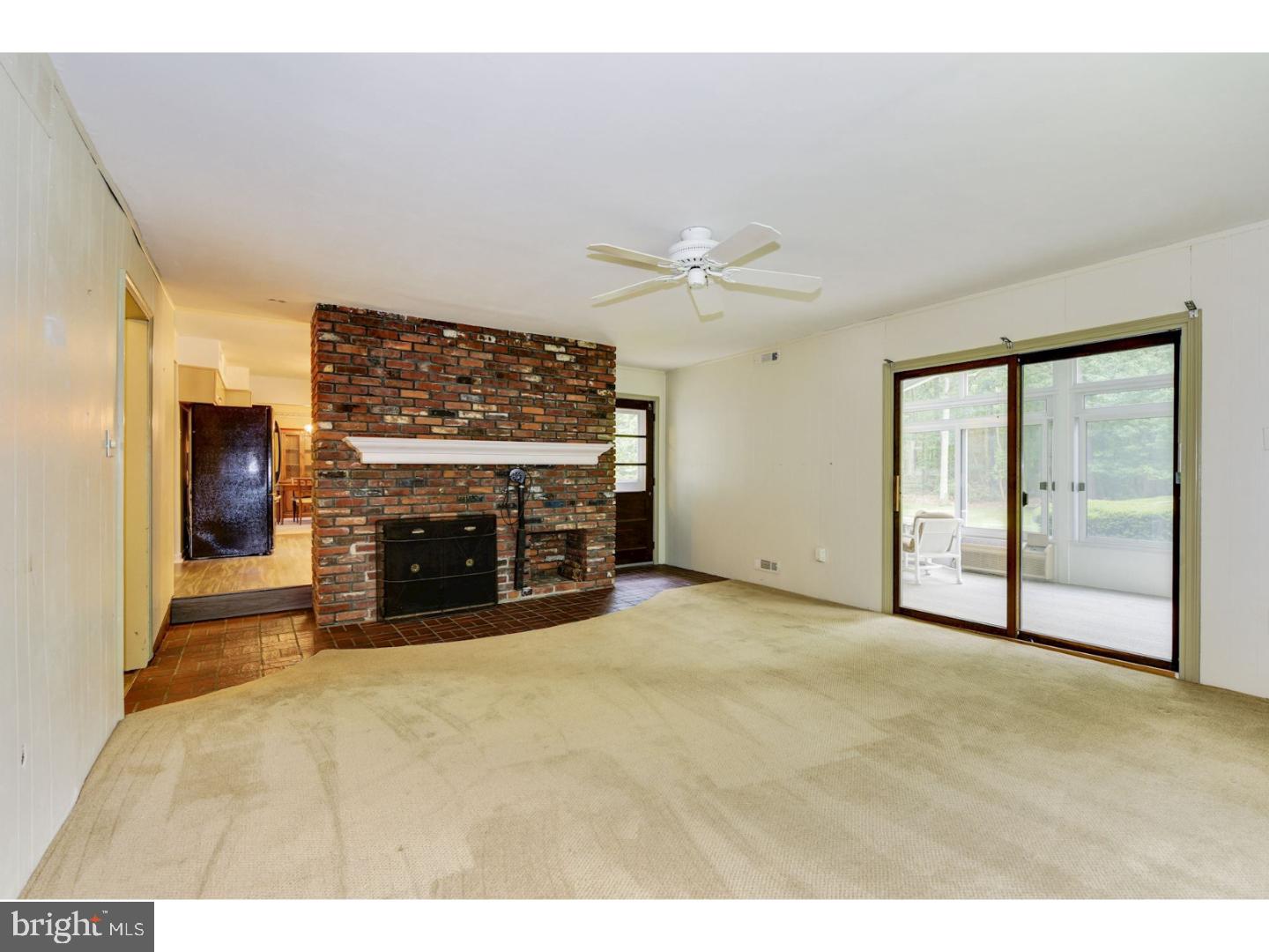 369 Holly Road Marlton, NJ 08053 - Photo 10 of 25 Family Room