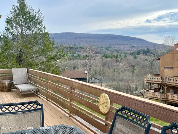 $419,000 | 72 Hunter Drive, Unit L7, Hunter, NY 12442