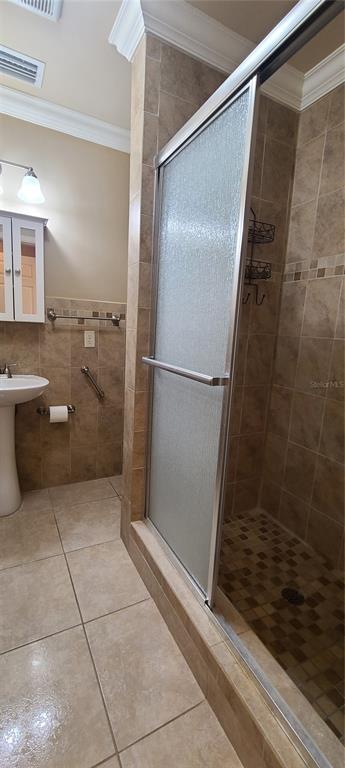 514 Brandon Avenue Clearwater, FL 33765 - Photo 30 of 67 a bathroom with a shower and a toilet