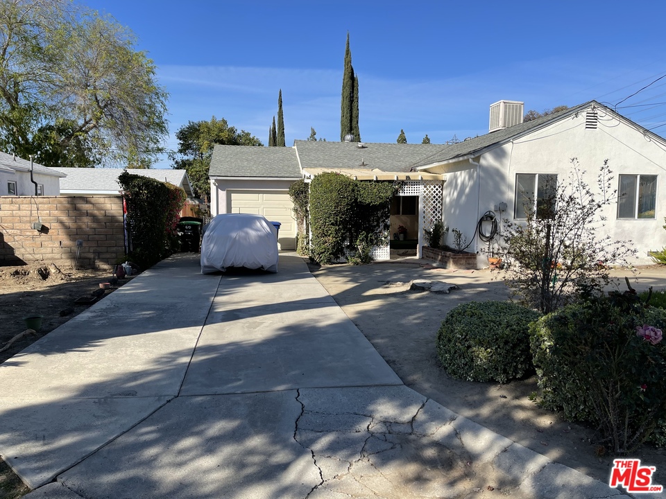25860 Miramonte Street Redlands, CA 92373 - Photo 2 of 51