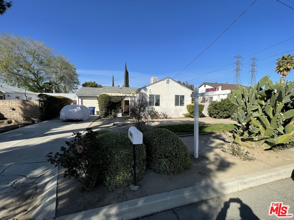 25860 Miramonte Street Redlands, CA 92373 - Photo 4 of 51