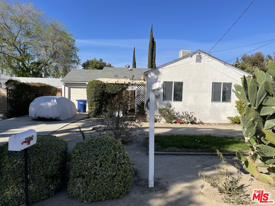 25860 Miramonte Street Redlands, CA 92373 - Photo 6 of 51