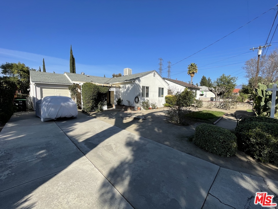 25860 Miramonte Street Redlands, CA 92373 - Photo 8 of 51