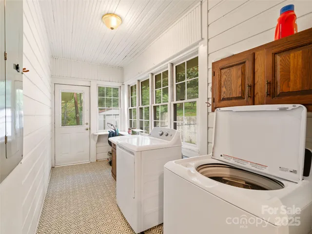 $249,111 | 147 Walnut Avenue, Spruce Pine, NC 28777