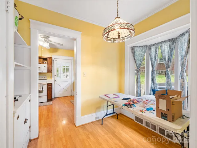 $249,111 | 147 Walnut Avenue, Spruce Pine, NC 28777