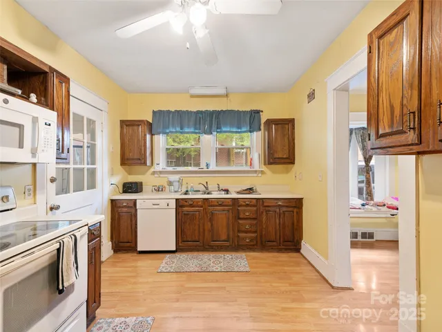 $249,111 | 147 Walnut Avenue, Spruce Pine, NC 28777