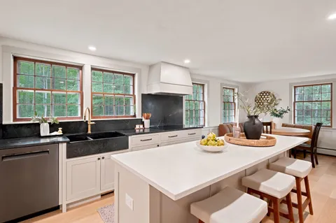 $730,000 | 125 Lee Road, Moultonborough, NH 03254