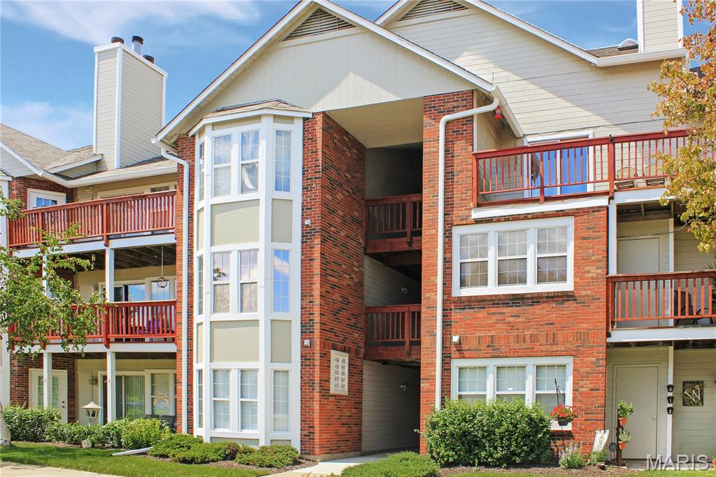 315 Shirley Ridge Drive St. Charles, MO 63304 - Photo 2 of 23