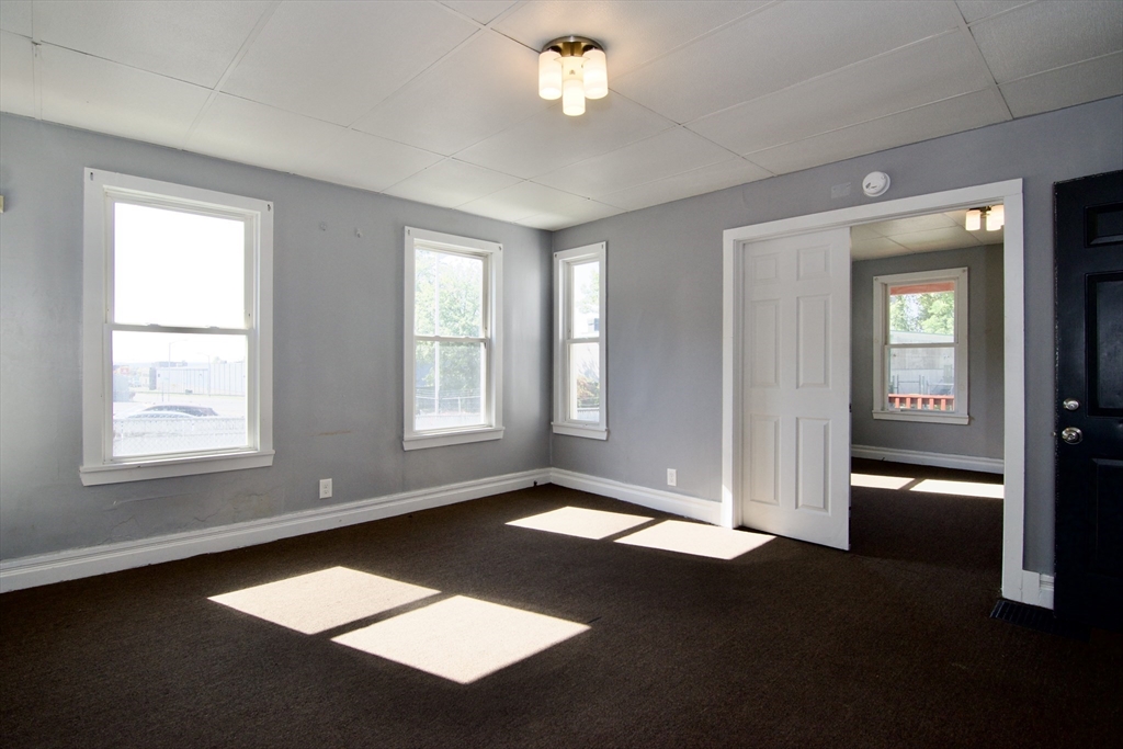 425 Taylor Street, Unit 1 Springfield, MA 01105 - Photo 9 of 25 a view of an empty room with a window