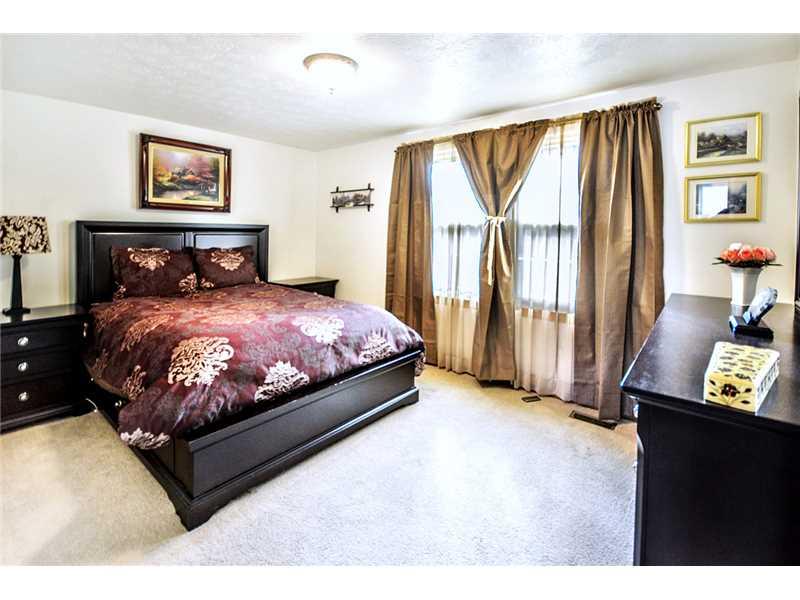 139 Fox Run Road Cranberry Township, PA 16066 - Photo 8 of 19 Master Bedroom.