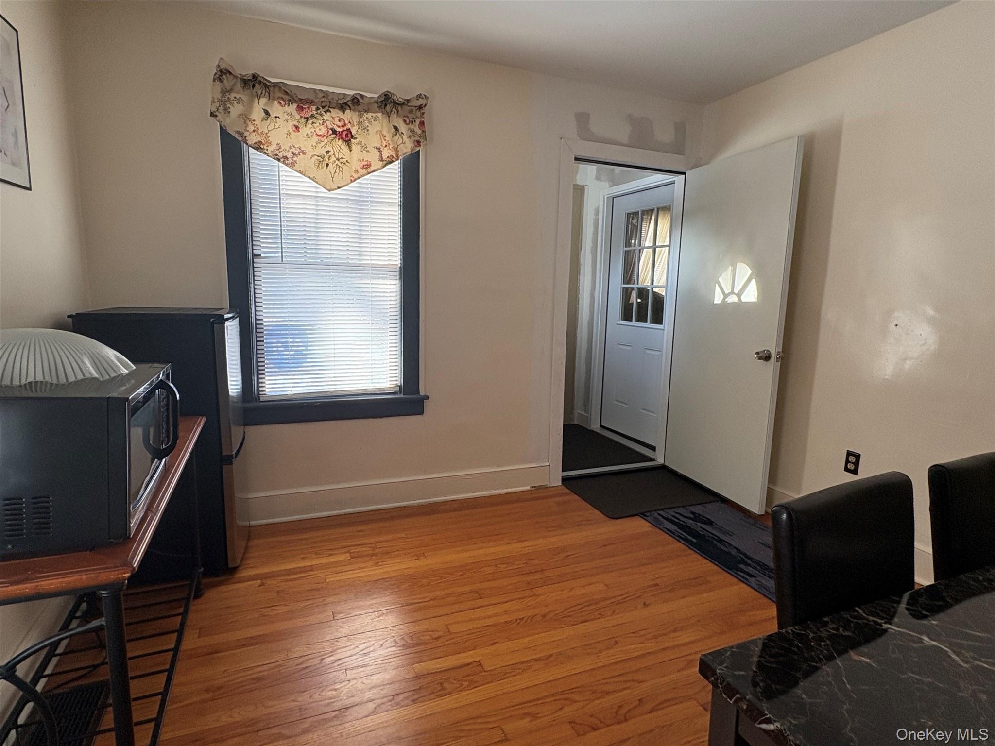 8 Marshall Road, Unit B Poughkeepsie, NY 12603 - Photo 6 of 7