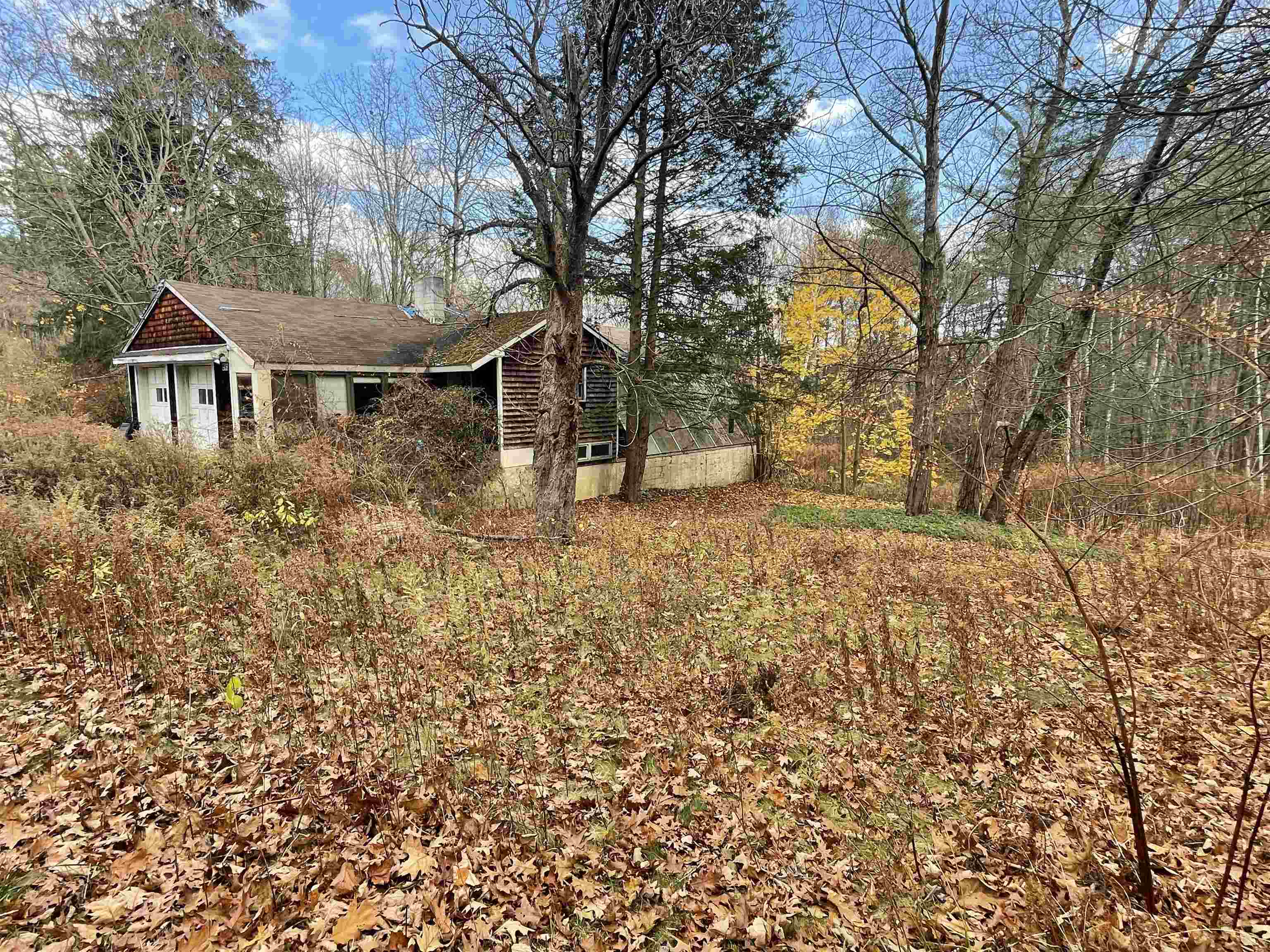 45 Leonard Avenue Hooksett, NH 03106 - Photo 1 of 3