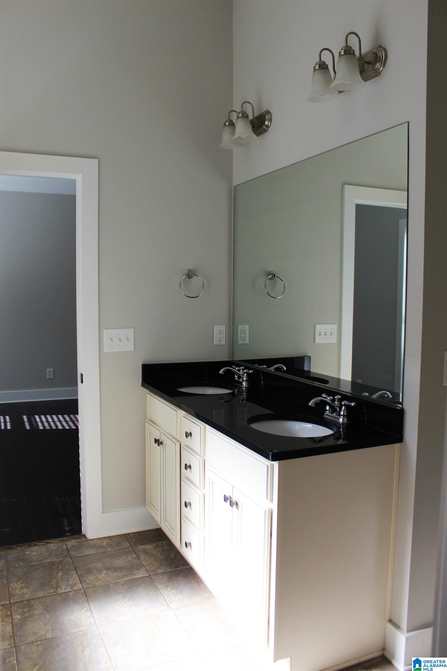 830 Bainbridge Way Birmingham, AL 35210 - Photo 8 of 9