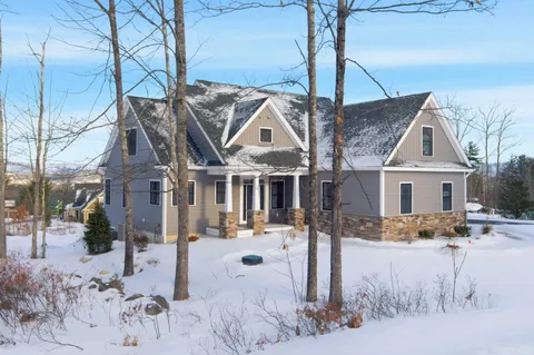 $1,395,000 | 8 Deadreckoning Point, Laconia, NH 03246