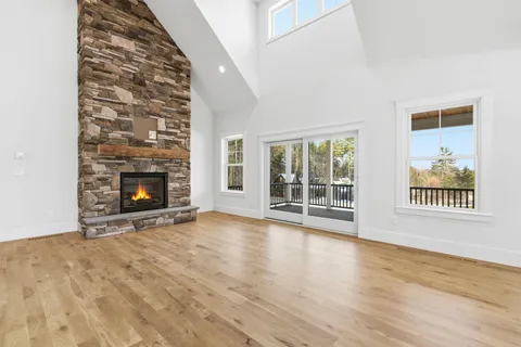 $1,395,000 | 8 Deadreckoning Point, Laconia, NH 03246