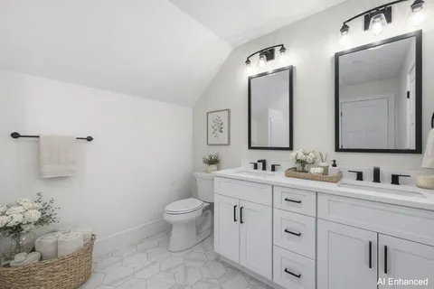 $1,395,000 | 8 Deadreckoning Point, Laconia, NH 03246