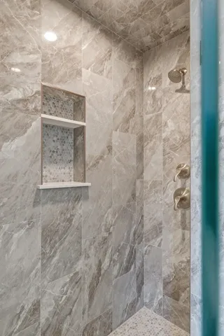 $1,395,000 | 8 Deadreckoning Point, Laconia, NH 03246