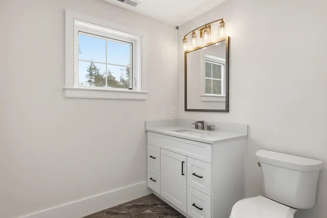 $1,395,000 | 8 Deadreckoning Point, Laconia, NH 03246