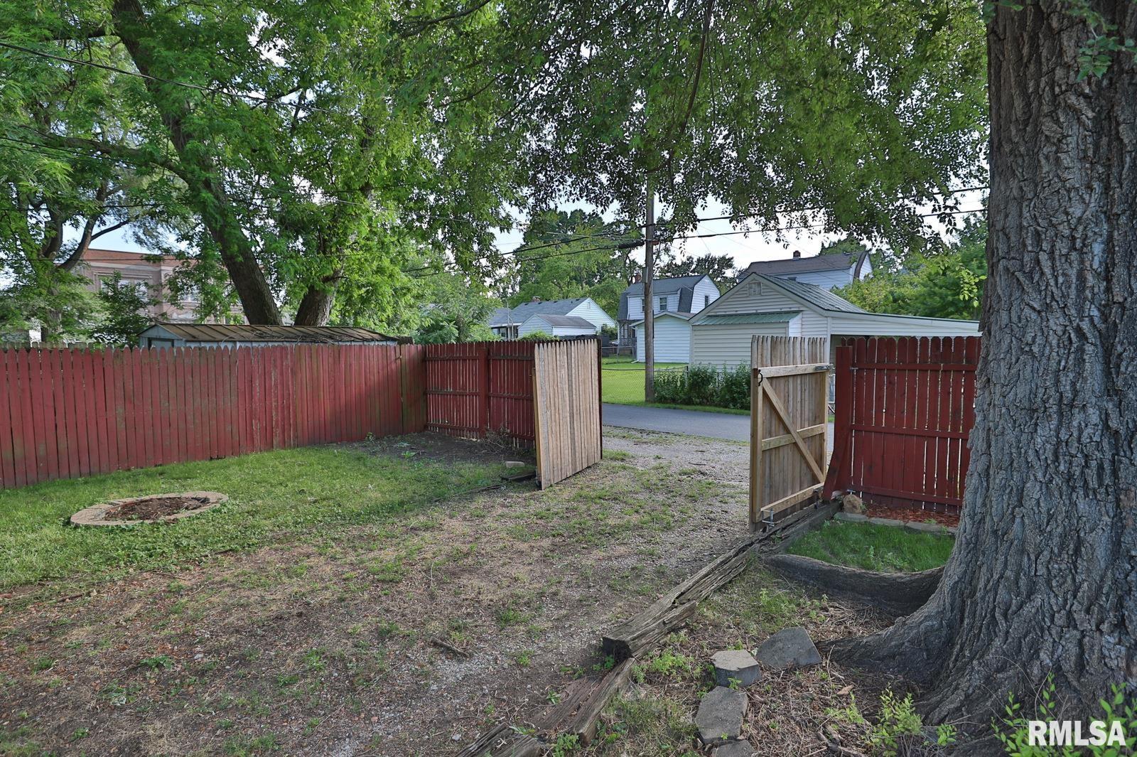 2433 South 11th Street Springfield, IL 62703 - Photo 45 of 72