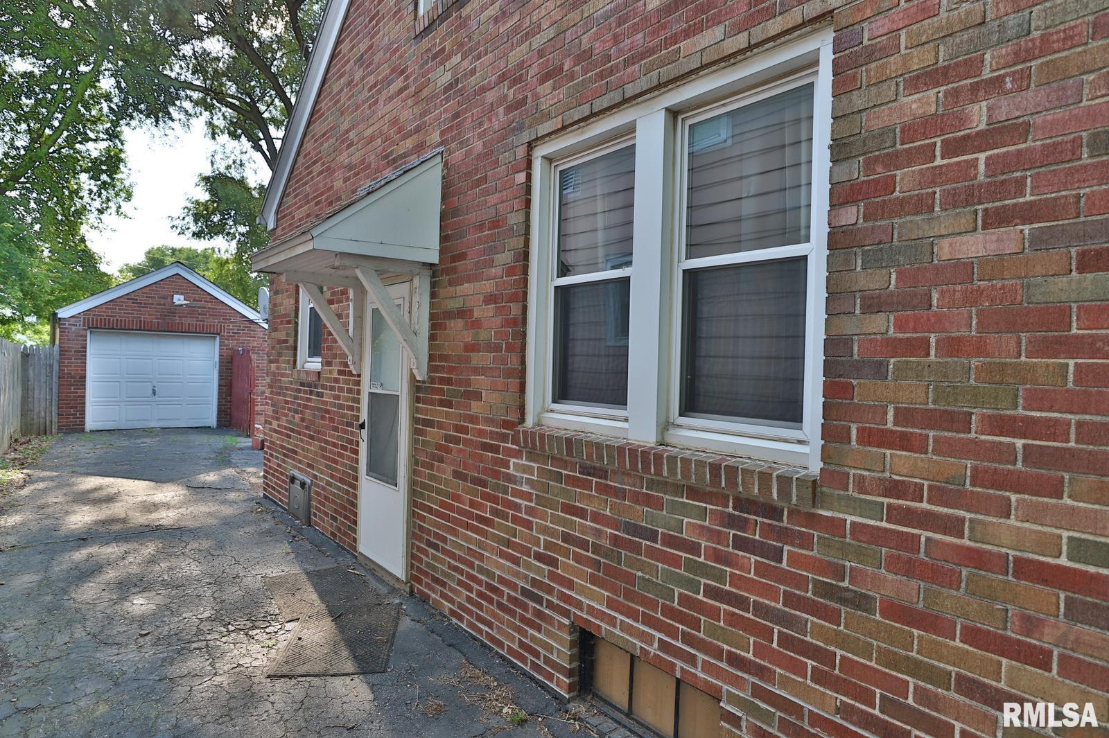 2433 South 11th Street Springfield, IL 62703 - Photo 52 of 72