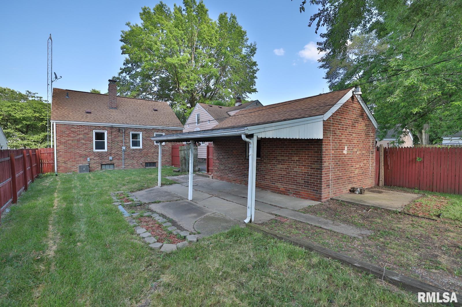 2433 South 11th Street Springfield, IL 62703 - Photo 6 of 72