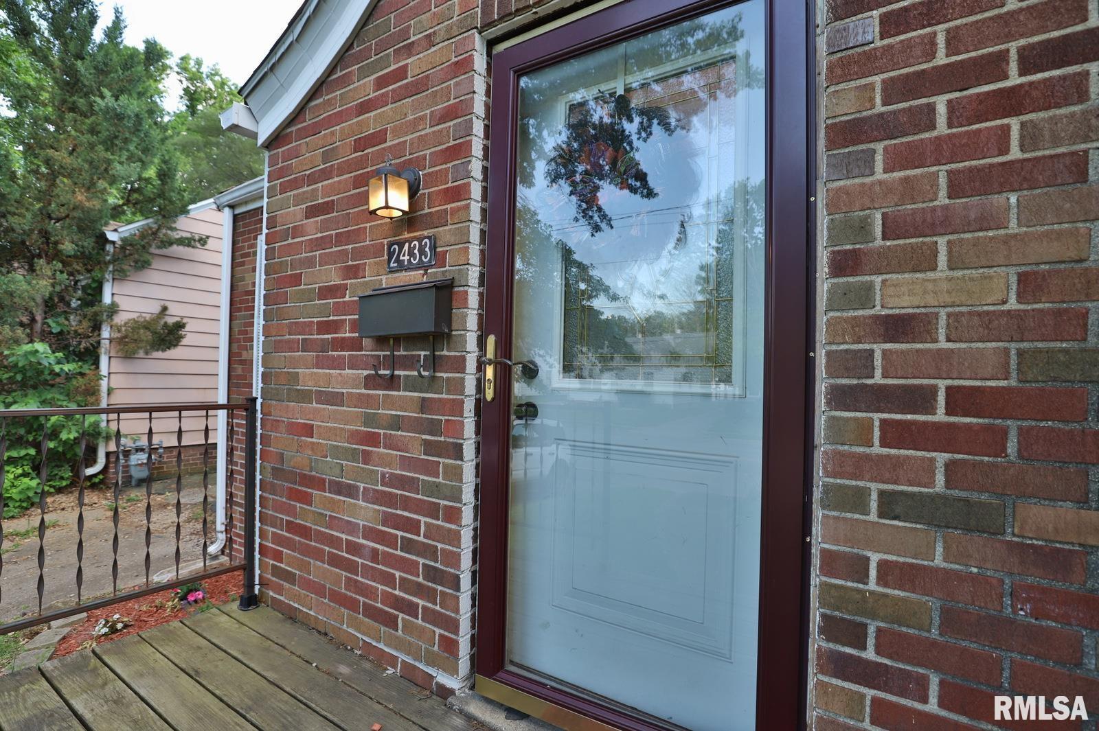 2433 South 11th Street Springfield, IL 62703 - Photo 8 of 72