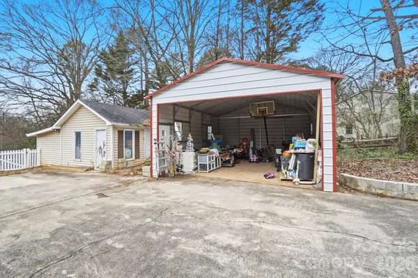 $650,000 | 14010 Mareshead Lane, Matthews, NC 28105