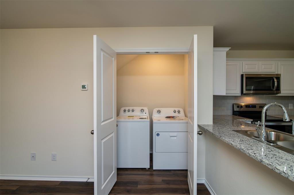 201 South May Street, Unit 2 Whitewright, TX 75491 - Photo 9 of 21
