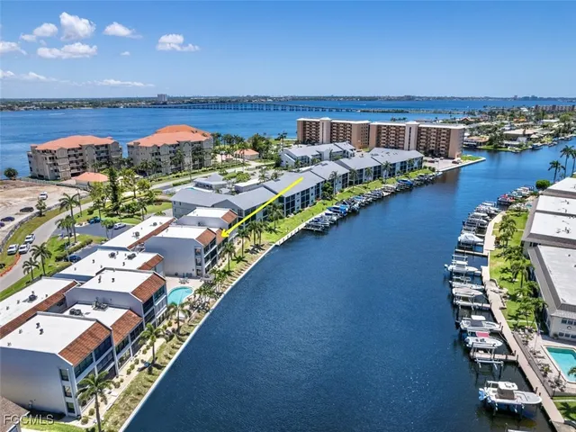 $279,000 | 4218 Southeast 20th Place, Unit D5, Cape Coral, FL 33904