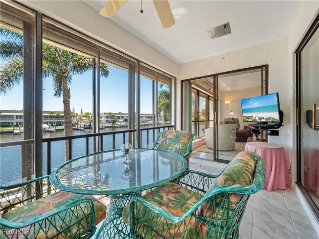 $279,000 | 4218 Southeast 20th Place, Unit D5, Cape Coral, FL 33904