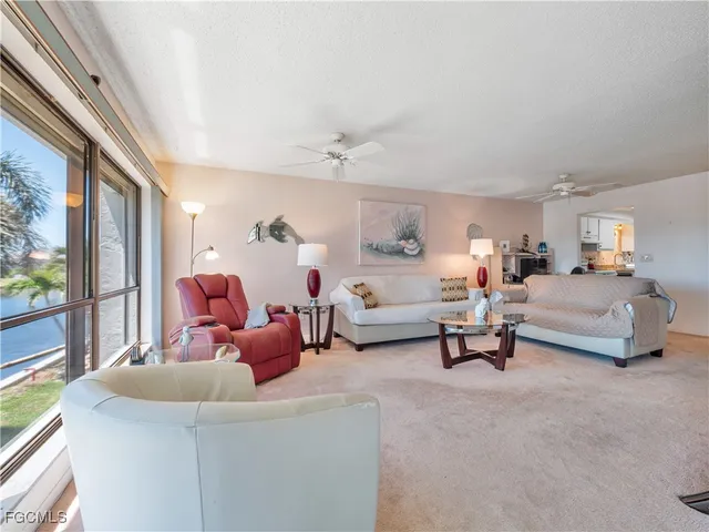 $279,000 | 4218 Southeast 20th Place, Unit D5, Cape Coral, FL 33904