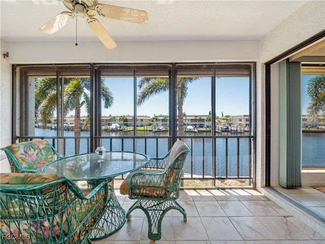 $279,000 | 4218 Southeast 20th Place, Unit D5, Cape Coral, FL 33904