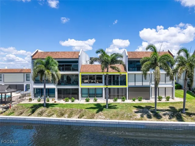 $279,000 | 4218 Southeast 20th Place, Unit D5, Cape Coral, FL 33904