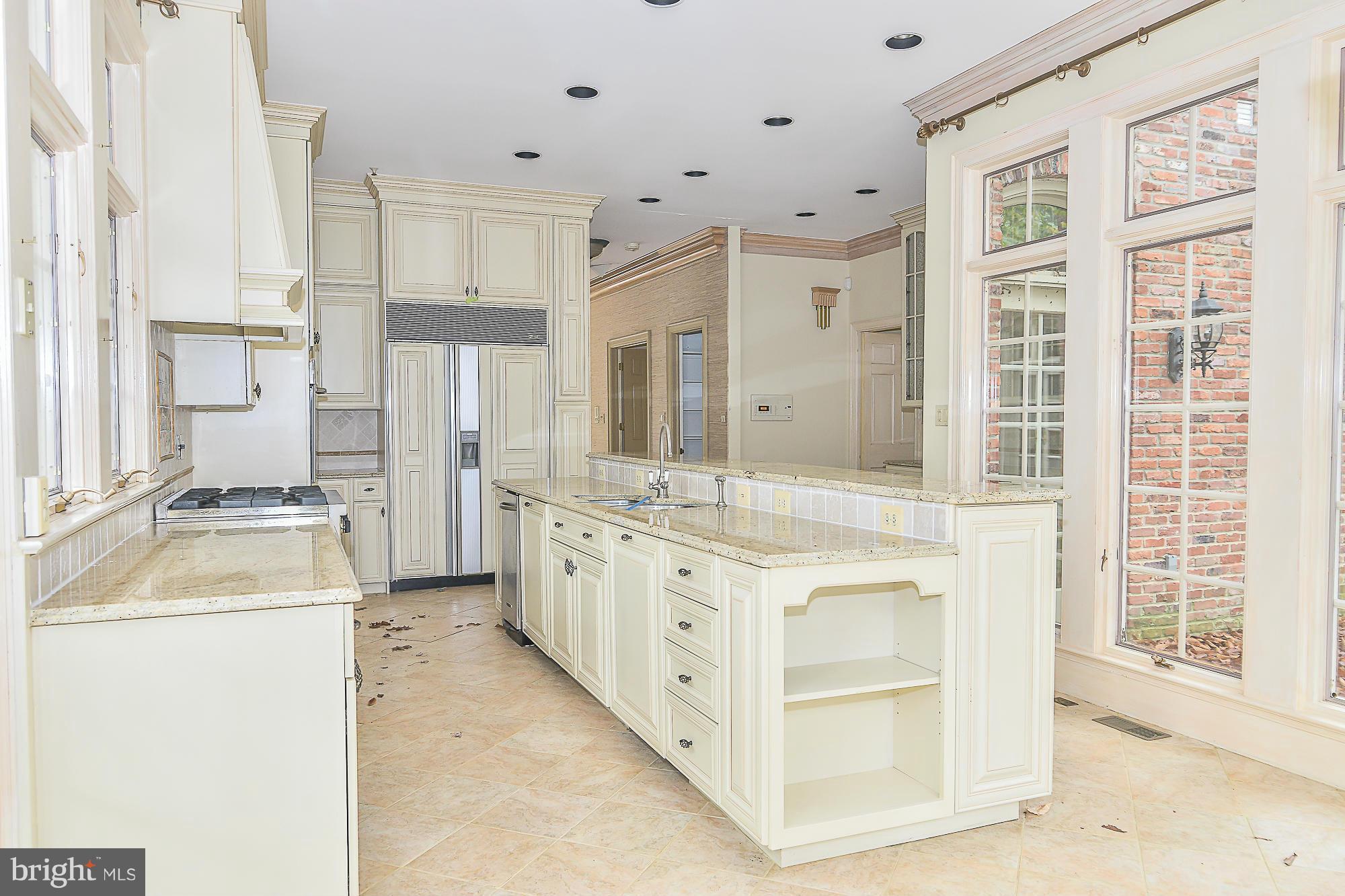 1132 Chain Bridge Road McLean, VA 22101 - Photo 20 of 30 Kitchen