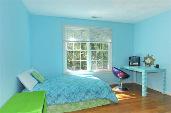 36 Battle Flagg Road Bedford, MA 01730 - Photo 11 of 19 Gallery Image 11