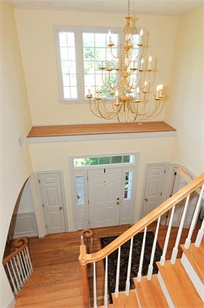 36 Battle Flagg Road Bedford, MA 01730 - Photo 8 of 19 Gallery Image 8
