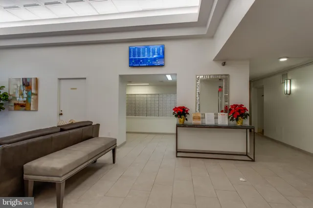 $3,000 | 1808 Old Meadow Road, Unit 1012, McLean, VA 22102