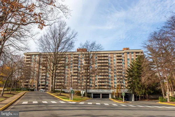 $3,000 | 1808 Old Meadow Road, Unit 1012, McLean, VA 22102