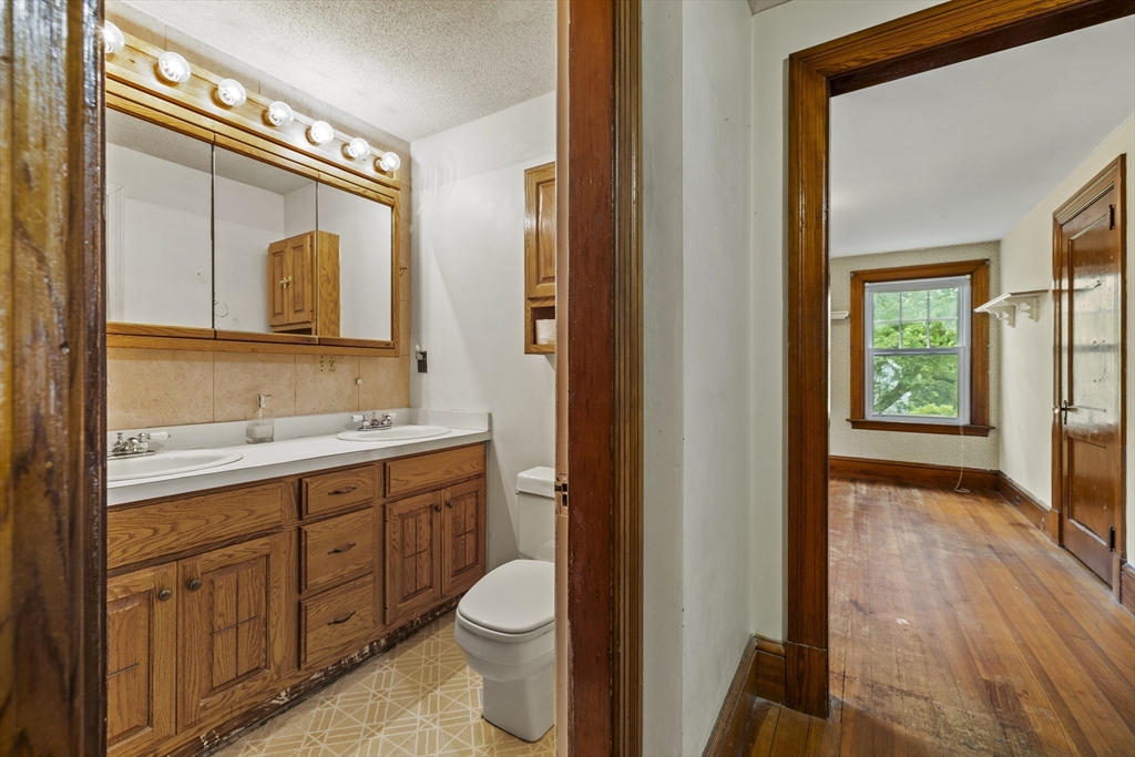115 Britton Street Raynham, MA 02767 - Photo 13 of 31 Gallery Image 13