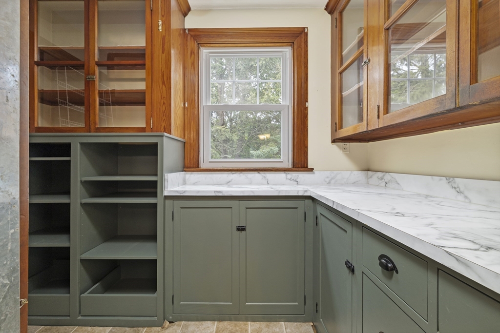 115 Britton Street Raynham, MA 02767 - Photo 7 of 31 Gallery Image 7