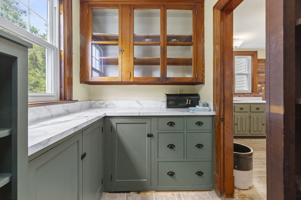115 Britton Street Raynham, MA 02767 - Photo 8 of 31 Gallery Image 8