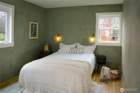 $379,000 | 107 16th Avenue, Unit 107, Seattle, WA 98122